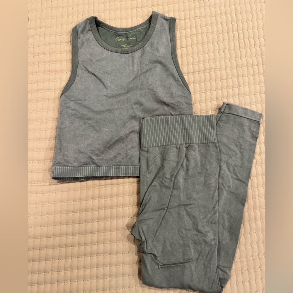 Women's Olive Green Active Leggings Set